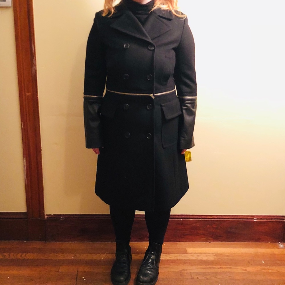 Convertible BCBGMaxAzria winter coat - Size L